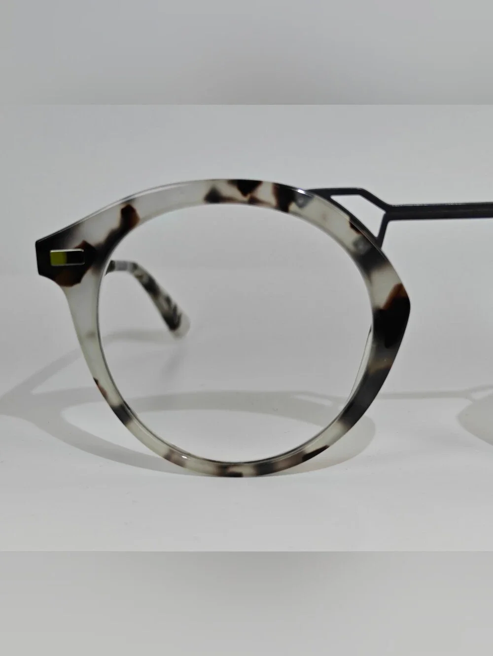 Trekker. Round Tortoiseshell Metal-Bridge Eyeglasses - Gray/Black